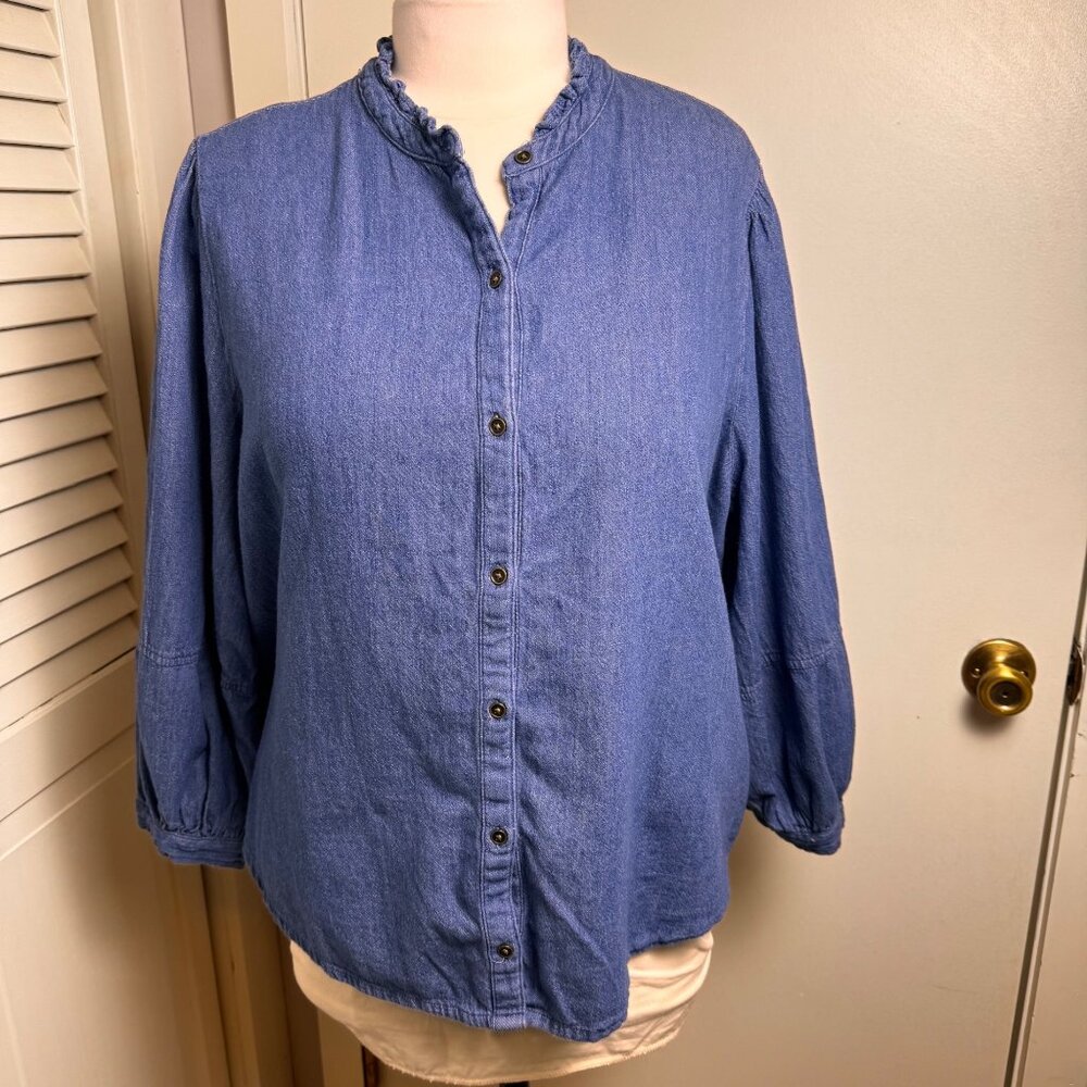 OLD NAVY PLUS SIZE 2X CHAMBRAY 100% COTTON BUTTON UP DENIM SHIRT RUFFLE COLLAR